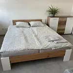 شقة Pod Radobylem *