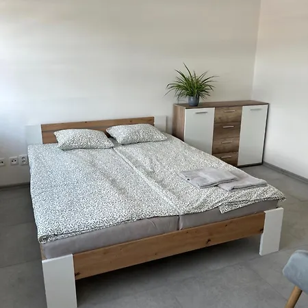 Pod Radobylem Apartamento Litoměřice